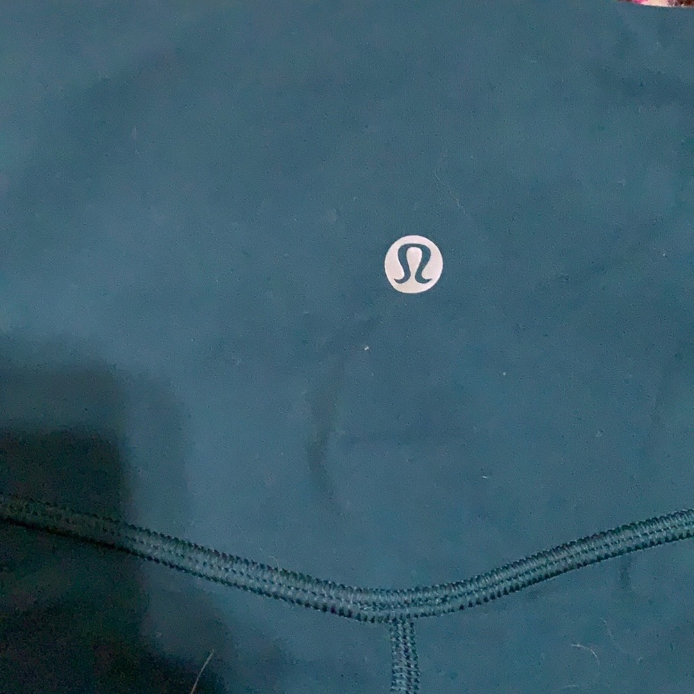 LULULEMON capri leggings